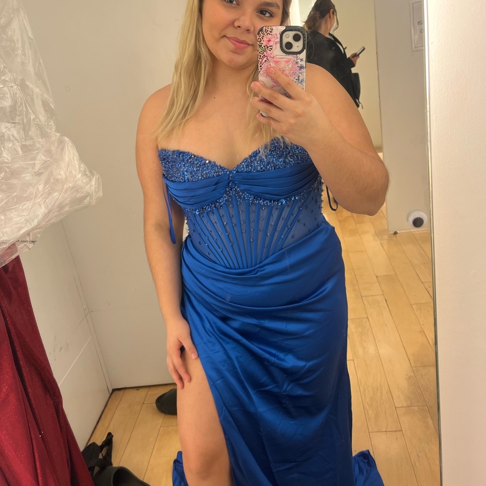 Elegant Blue Strapless Prom Dress